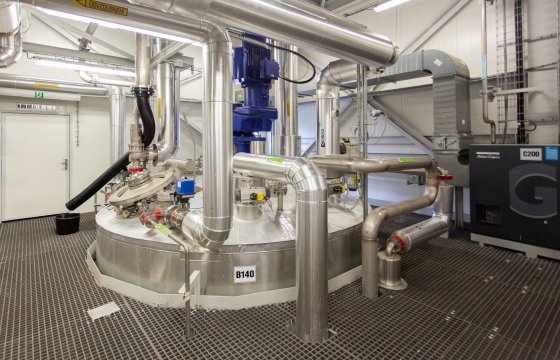 Synthesia Nitrocellulose -  autokláv pro stabilizaci nitrocelulózy.jpg